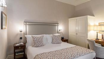 Grand Hotel