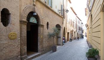 PalazzoBrunamonti-Bevagna