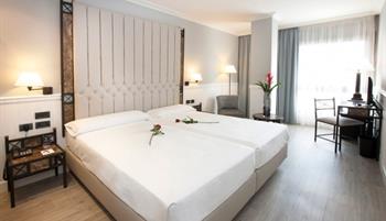 Hotel Gran Via