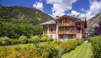 Hotel Les Montagnards