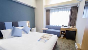 Hearton Hotel Room