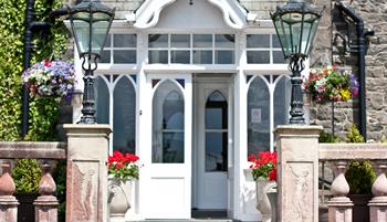 ExteriorFrontporch
