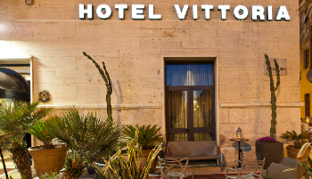 Hotel-Box-08