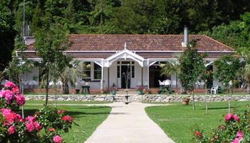 Furneaux Lodge