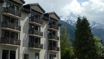 Outside Refuge des Aiglons