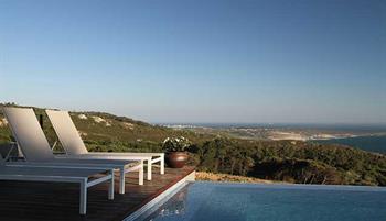 Infinity pool