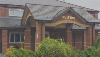 Moreton Park Hotel, Chirk