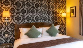 Bridge Hotel