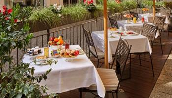 Hotel Accademia breakfast