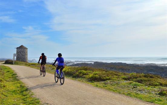 Cycle along the Atlantic coast