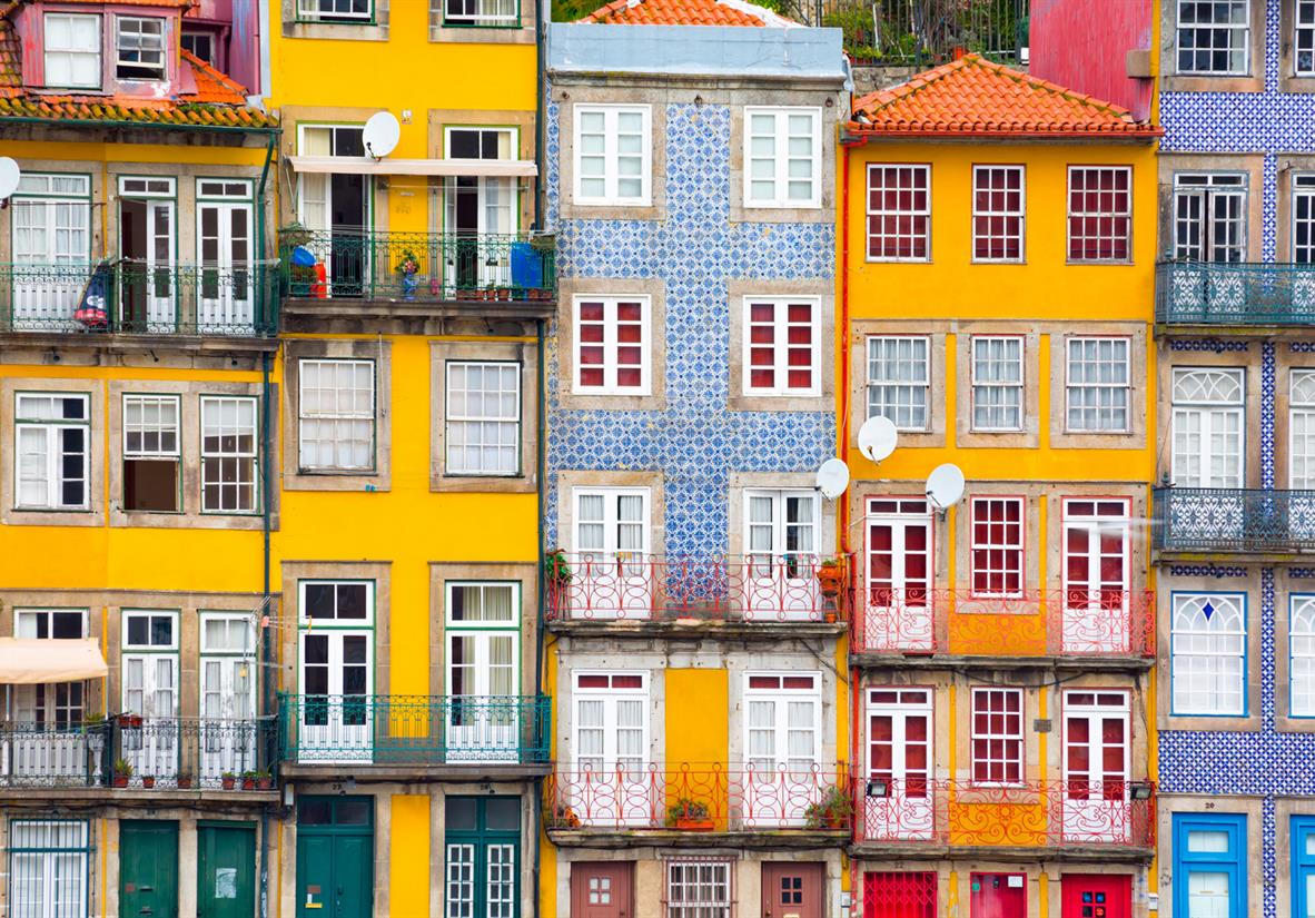 Ribeira's vibrant old quarters