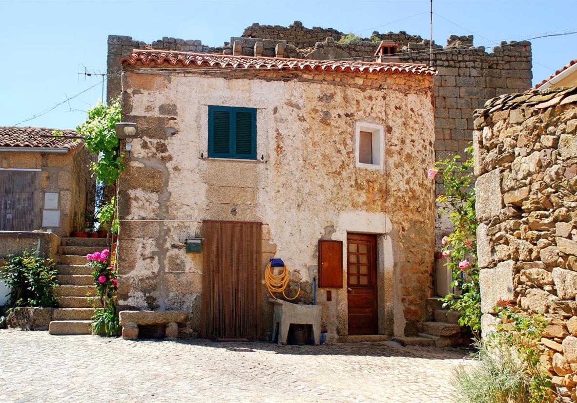 Wander around historic towns