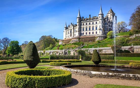 Märchenhafte Parkanlage am Dunrobin Castle