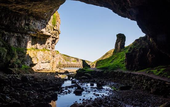 Besichtigung der geheimnisvollen "Smoo Cave"