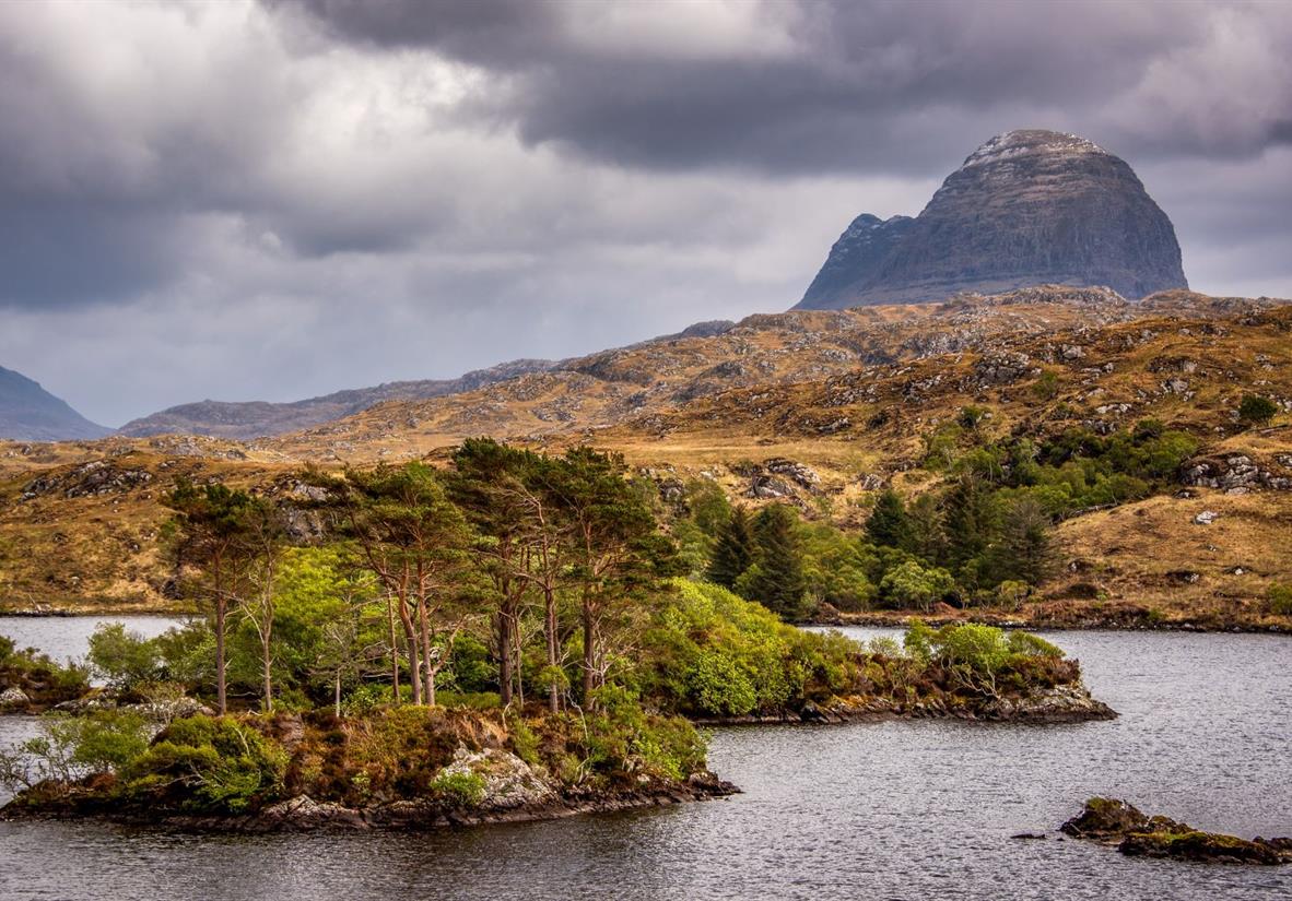 Der mächtig aufragende Berg Suilven