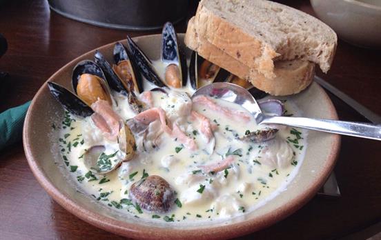 Frische Meeresfrüchte-Suppe