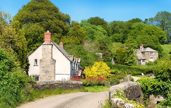 Romantische Cottages und blühende Gärten