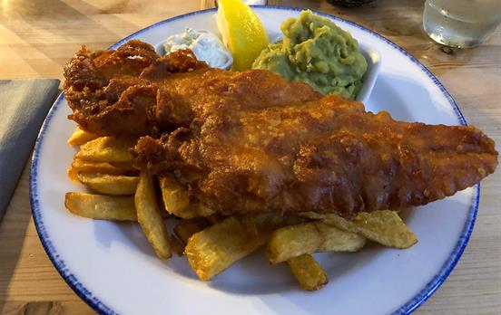 Ein Klassiker: Fish and Chips!