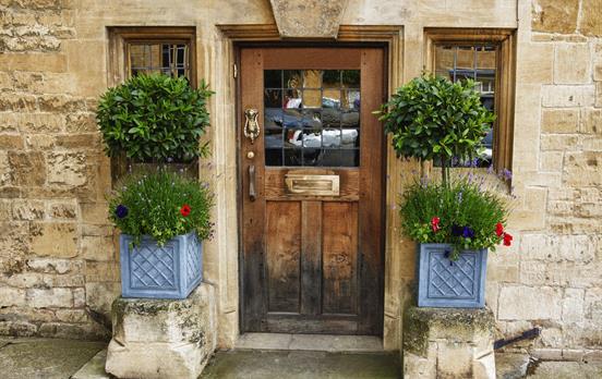 Stay overnight in traditional inns and hotels