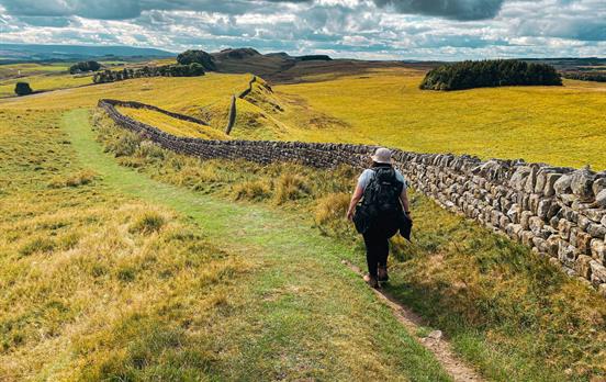 Mit Blick auf Cuddys Crag