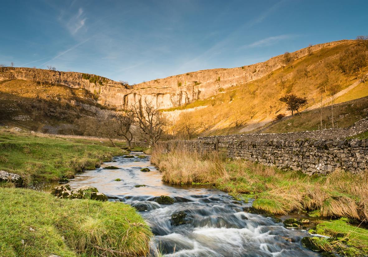 Pass by Malham Cove, a spot of beauty in Yorkshire