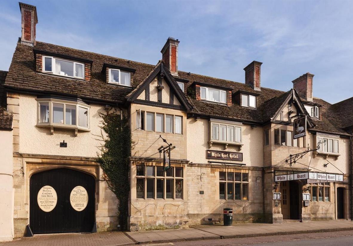 The White Hart in Crickdale
