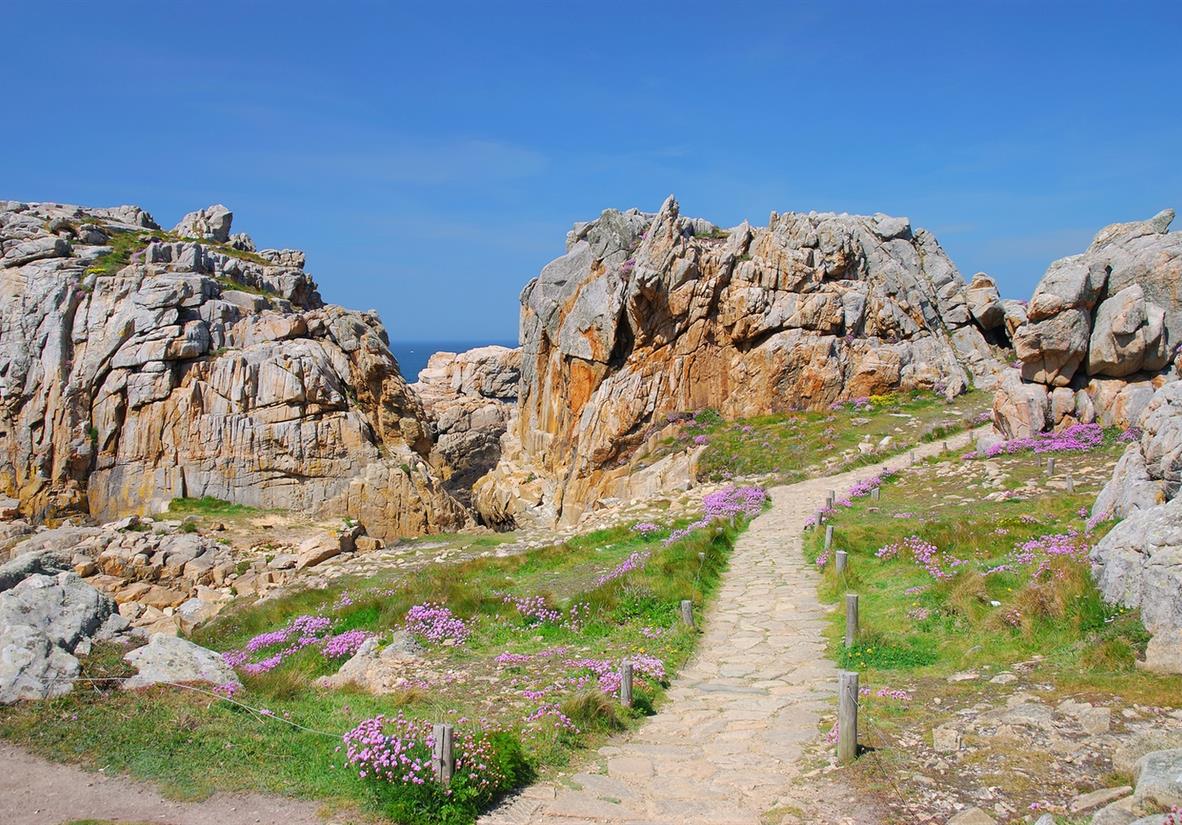 Wander past interesting rock formations