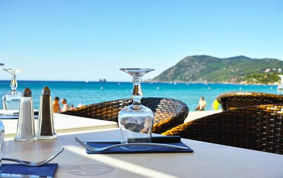 Köstliche regionale Küche am Meer genießen