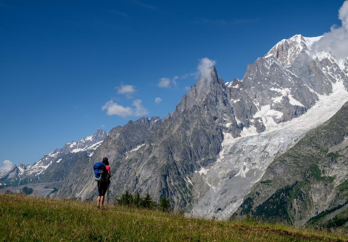 Atemberaubende Alpen-Szene