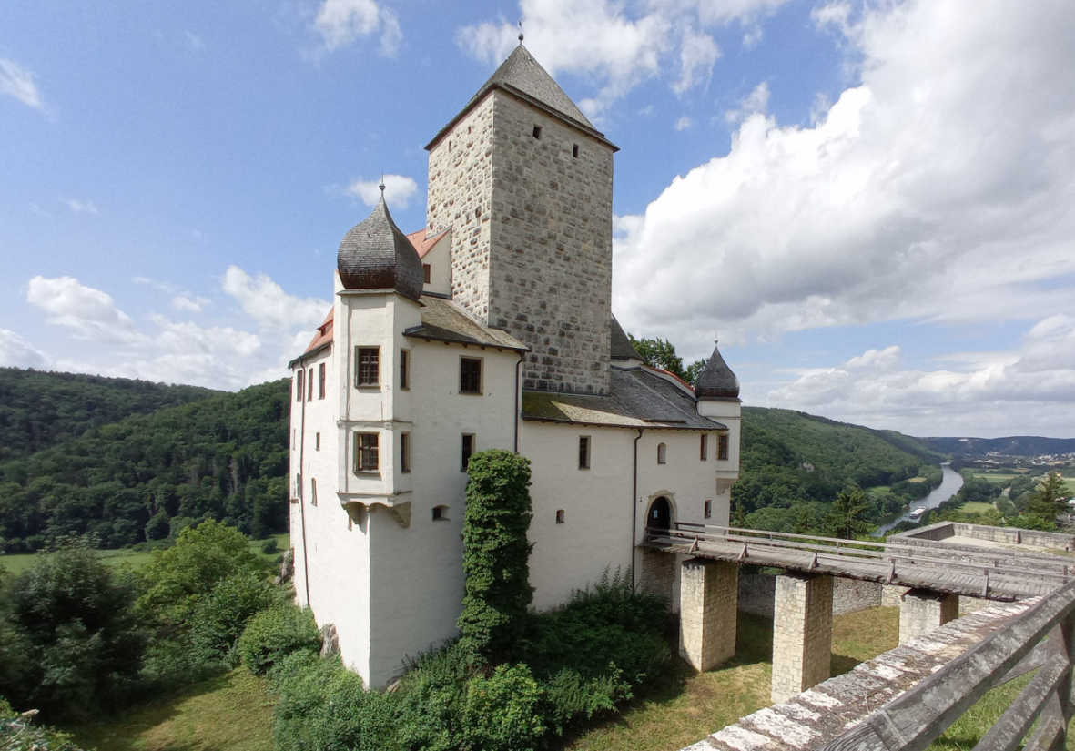 Burg Prunn hoch überm Altmühltal