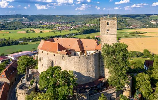 Schloss Guttenberg im Neckartal