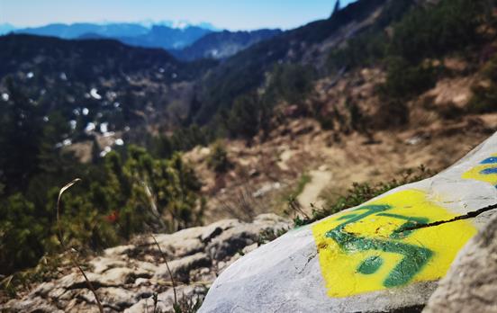 Wegweiser am Salzalpensteig