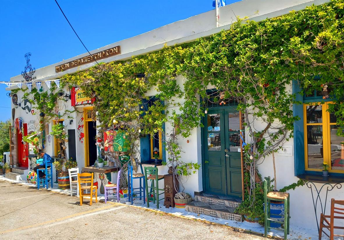 Traditional taverna in Plaka