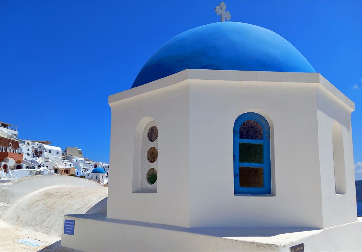 Church in Oia