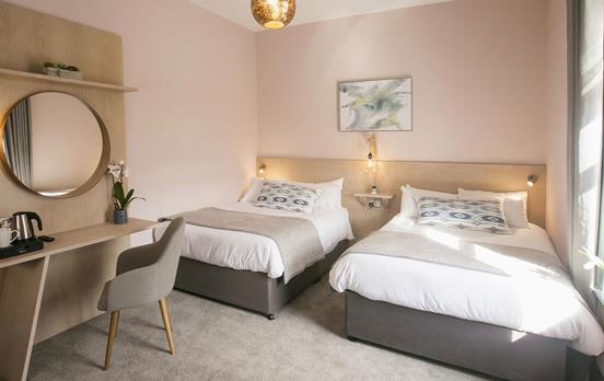 Fullerton Arms B&amp;B