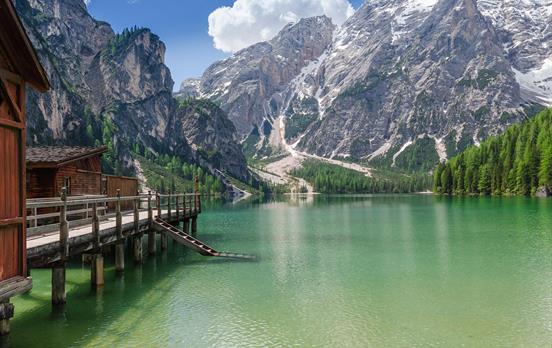 Ihre Wanderung beginnt am Lago di Braies