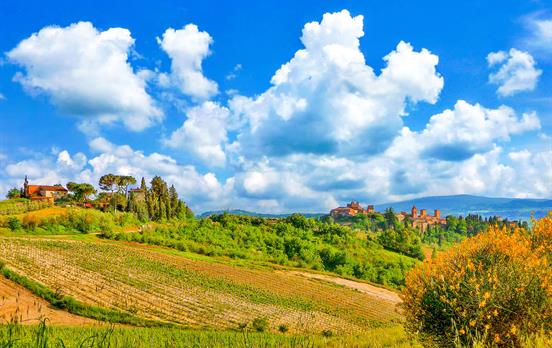 Rolling hills near San Gimignano