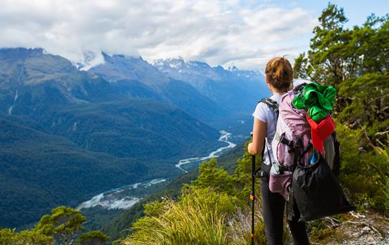Wanderin auf dem Routeburn Track