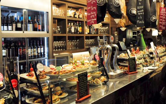 Lassen Sie sich mit köstlichen Tapas verwöhnen