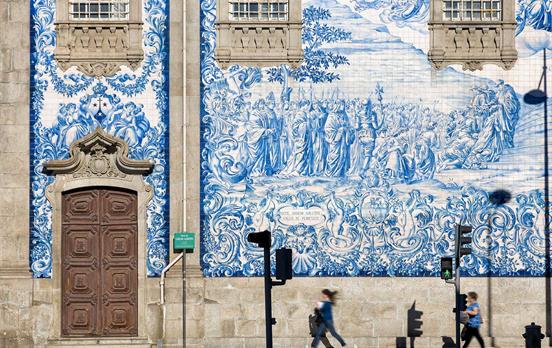 Traditionelle Azulejos finden Sie überall