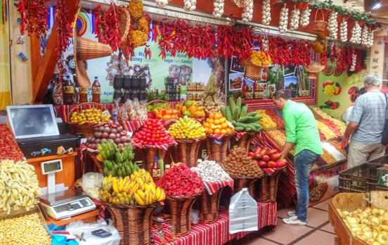Der farbenfrohe Mercado dos Lavradores in Funchal