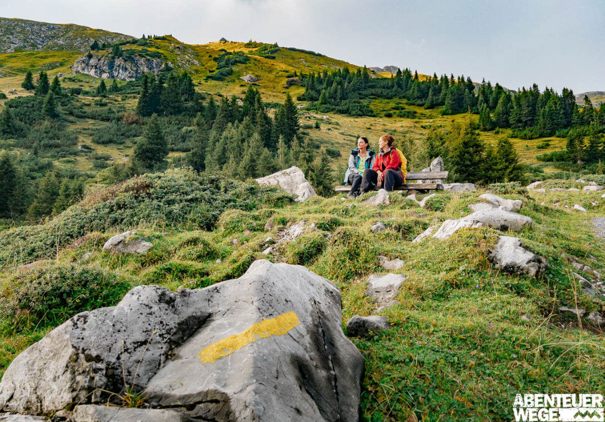 Kleine Wanderpause mit großer Aussicht