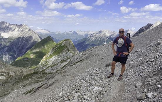 Berggipfel soweit das Auge reicht