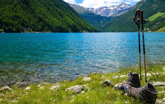 Fast geschafft: Pause am Vernagter See