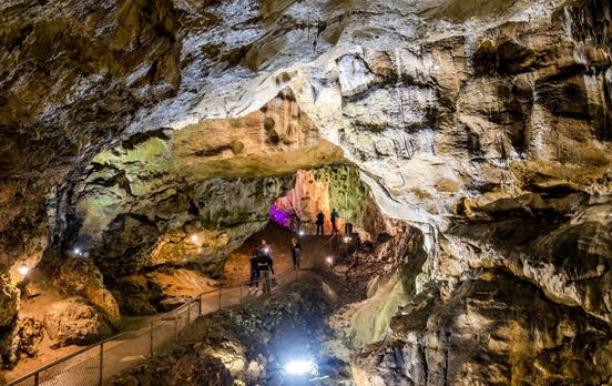 Die geheimnisvolle Nebelhöhle