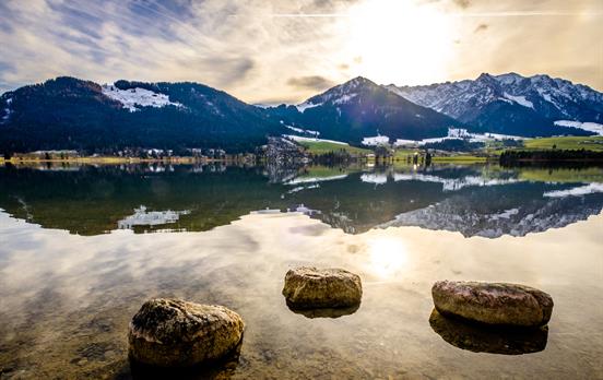 Wilder Kaiser: der Walchsee im Lichtspiel