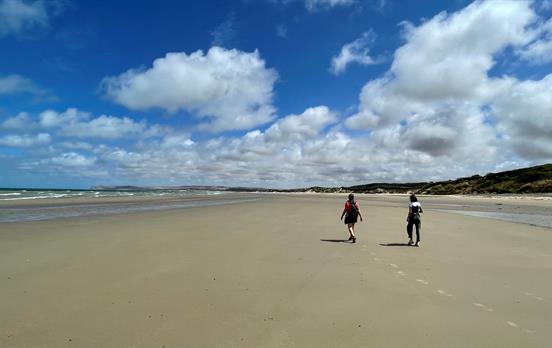 Wandern am Strand von Audinghen