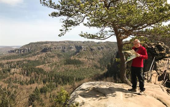 Blick von den Schrammsteinen auf die Affensteine