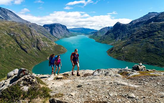 Aussicht über den Gjendesee von Bukkelægret
