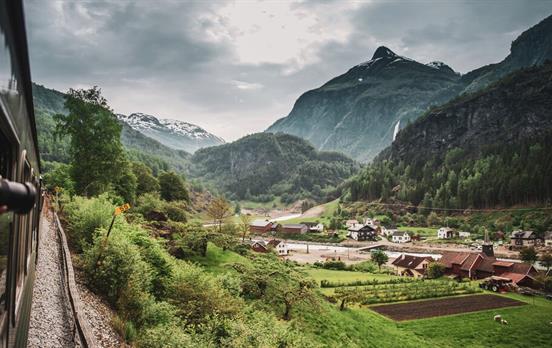 Traumhafte Ausblicke aus der Flåmsbana